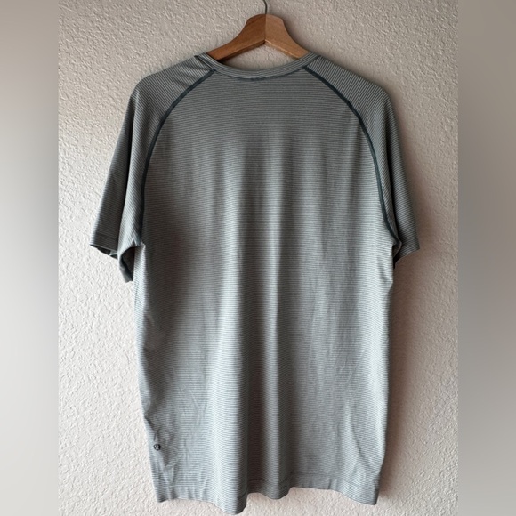 Lululemon Metal Vent Tech Short Sleeve 2.0 Shirt Size Large - Picture 4 of 6